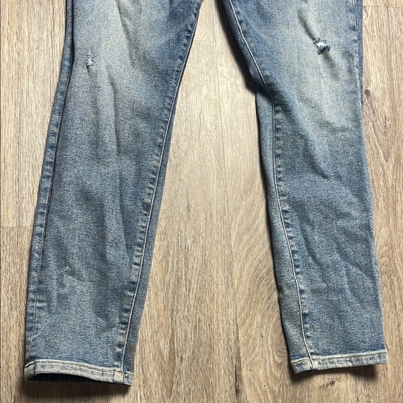 Torrid Mid-Rise Skinny Jeans - Picture 2 of 10